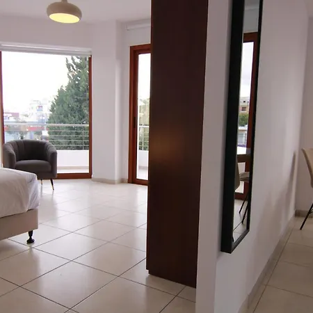 Phaedrus Living: Flat 102 شقة *