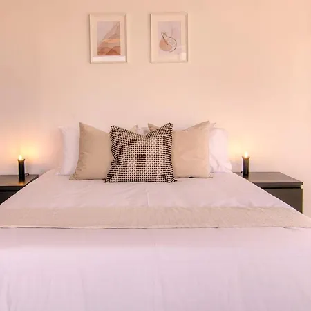 Phaedrus Living: Flat 102 *